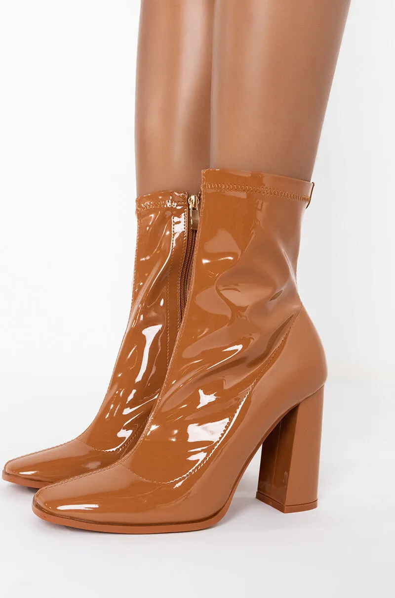 AZALEA WANG DO YOUR WORST CHUNKY HEEL BOOTIE IN CARAMEL