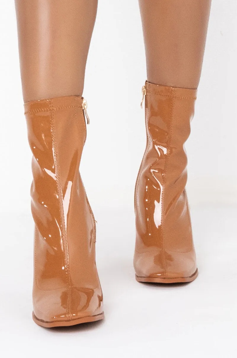 AZALEA WANG DO YOUR WORST CHUNKY HEEL BOOTIE IN CARAMEL