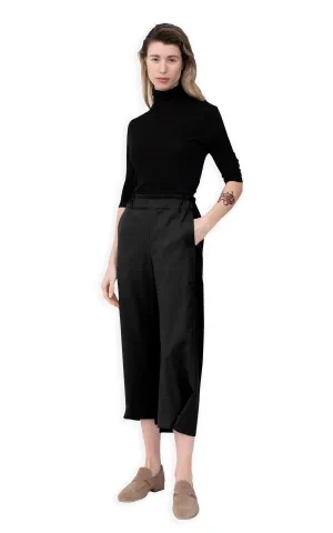 Crop trousers in black fine wool from Savile Row