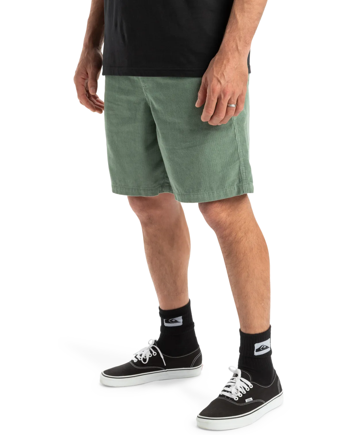 Taxer Cord Walkshorts in Chinois Green